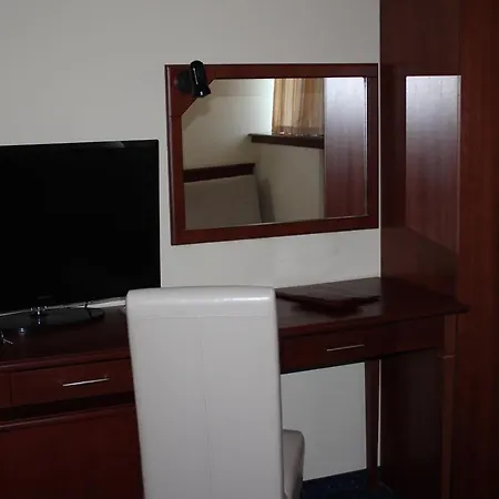Centar Hotel 3*