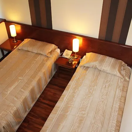 Hotel Centar Escópia